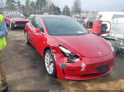 5YJ3E1EA3JF032840 2018 TESLA MODEL 3