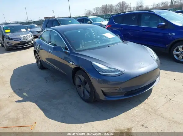 5YJ3E1EA3JF033583 2018 TESLA MODEL 3 - Image 1