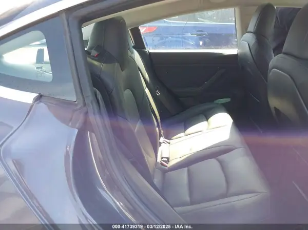 5YJ3E1EA3JF033583 2018 TESLA MODEL 3 - Image 8