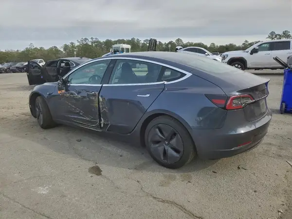 5YJ3E1EA3JF034555 2018 TESLA MODEL 3 - Image 2