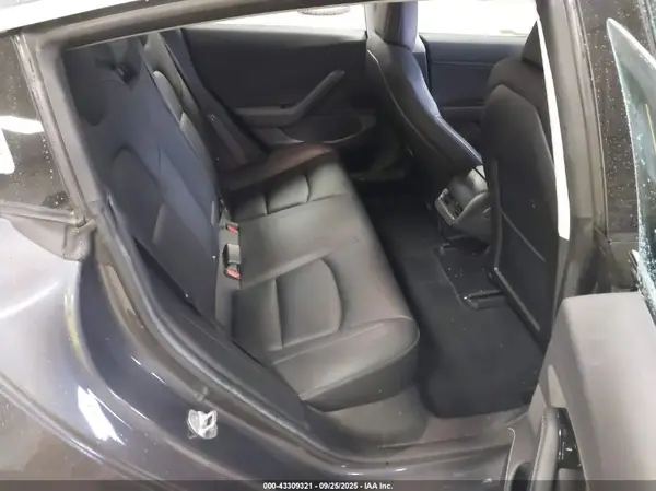 5YJ3E1EA3JF035592 2018 TESLA MODEL 3 - Image 8