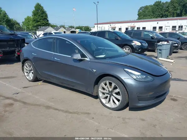 5YJ3E1EA3JF035611 2018 TESLA MODEL 3 - Image 1