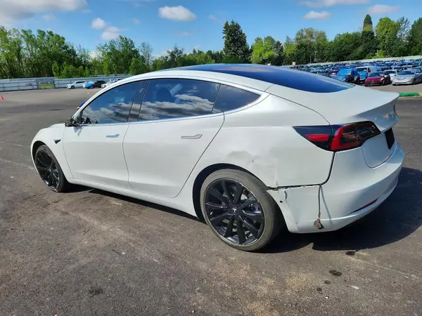 5YJ3E1EA3JF035821 2018 TESLA MODEL 3 - Image 2