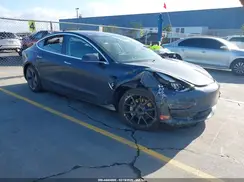 5YJ3E1EA3JF037682 2018 TESLA MODEL 3