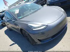 5YJ3E1EA3JF038363 2018 TESLA MODEL 3