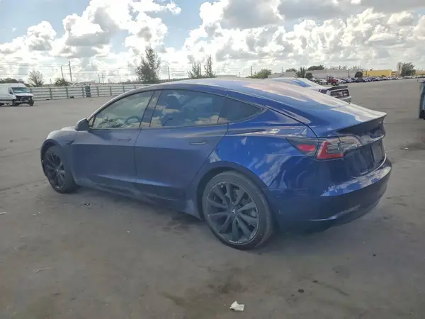 5YJ3E1EA3JF039254 2018 TESLA MODEL 3 - Image 2