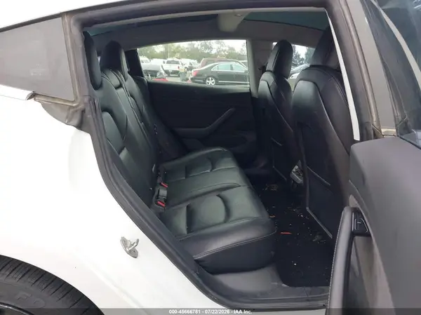 5YJ3E1EA3JF040677 2018 TESLA MODEL 3 - Image 8