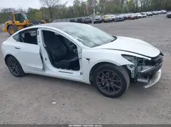 5YJ3E1EA3JF043529 2018 TESLA MODEL 3