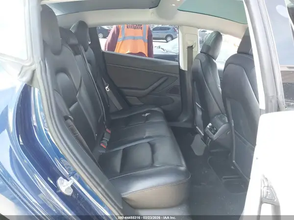 5YJ3E1EA3JF044941 2018 TESLA MODEL 3 - Image 8