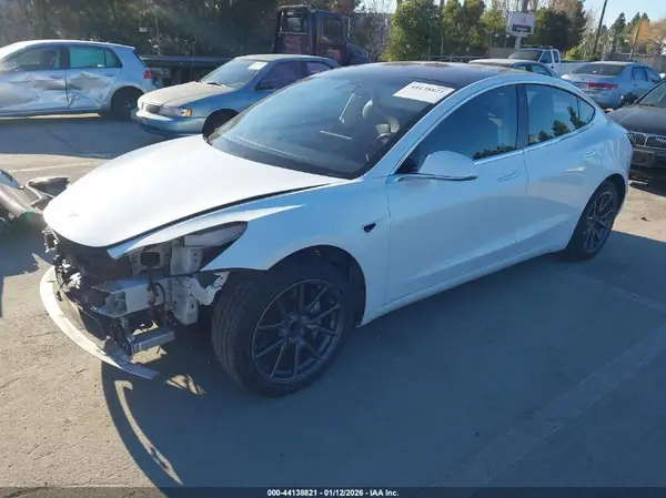 5YJ3E1EA3JF045488 2018 TESLA MODEL 3 - Image 2