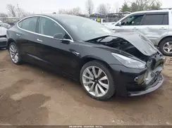 5YJ3E1EA3JF046396 2018 TESLA MODEL 3