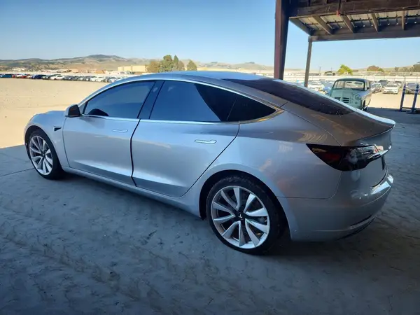 5YJ3E1EA3JF046754 2018 TESLA MODEL 3 - Image 2