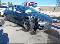 5YJ3E1EA3JF048147 2018 TESLA MODEL 3