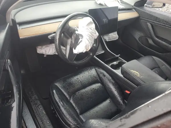 5YJ3E1EA3JF048228 2018 TESLA MODEL 3 - Image 8