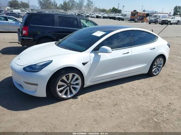 5YJ3E1EA3JF048858 2018 TESLA MODEL 3 - Image 2