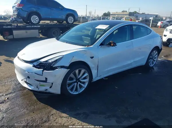 5YJ3E1EA3JF050383 2018 TESLA MODEL 3 - Image 2
