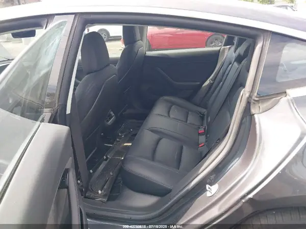 5YJ3E1EA3JF050884 2018 TESLA MODEL 3 - Image 8