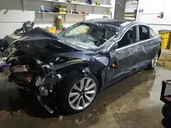 5YJ3E1EA3JF050982 2018 TESLA MODEL 3