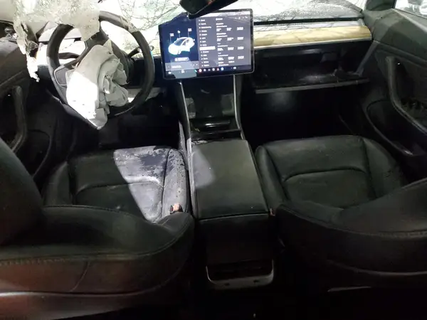 5YJ3E1EA3JF050982 2018 TESLA MODEL 3 - Image 8