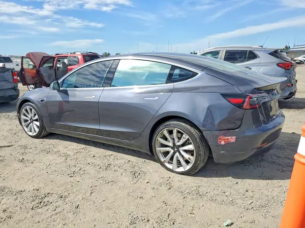 5YJ3E1EA3JF051064 2018 TESLA MODEL 3 - Image 2