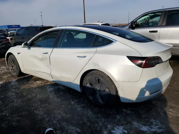 5YJ3E1EA3JF052182 2018 TESLA MODEL 3 - Image 2