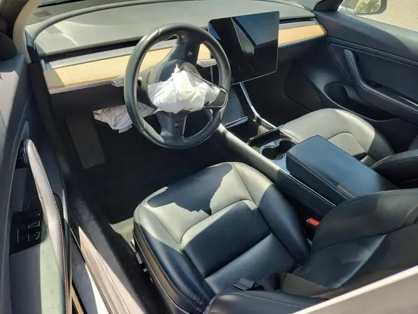5YJ3E1EA3JF052750 2018 TESLA MODEL 3 - Image 8