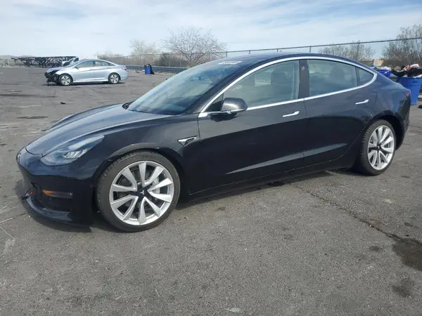 5YJ3E1EA3JF053638 2018 TESLA MODEL 3 - Image 1
