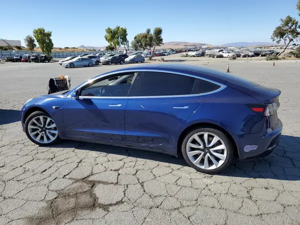 5YJ3E1EA3JF060069 2018 TESLA MODEL 3 - Image 2