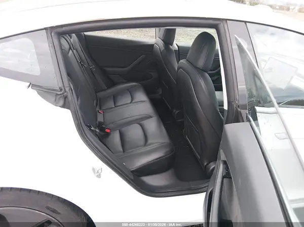 5YJ3E1EA3JF076174 2018 TESLA MODEL 3 - Image 8