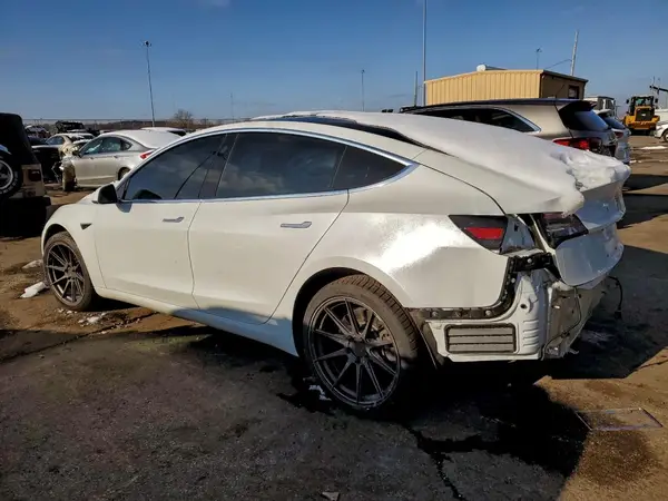 5YJ3E1EA3JF098675 2018 TESLA MODEL 3 - Image 2