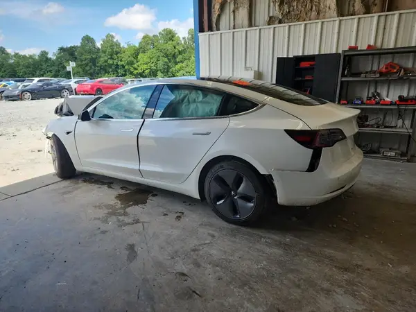 5YJ3E1EA3JF098787 2018 TESLA MODEL 3 - Image 2