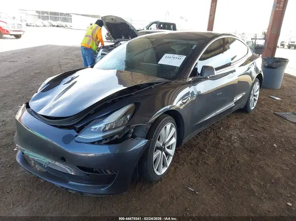 5YJ3E1EA3JF101509 2018 TESLA MODEL 3 - Image 2
