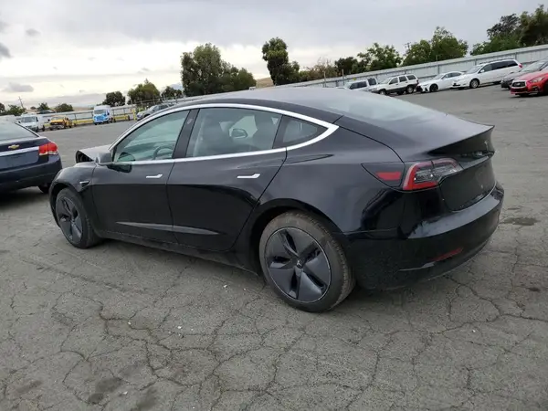 5YJ3E1EA3JF108329 2018 TESLA MODEL 3 - Image 2