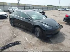 5YJ3E1EA3JF123011 2018 TESLA MODEL 3