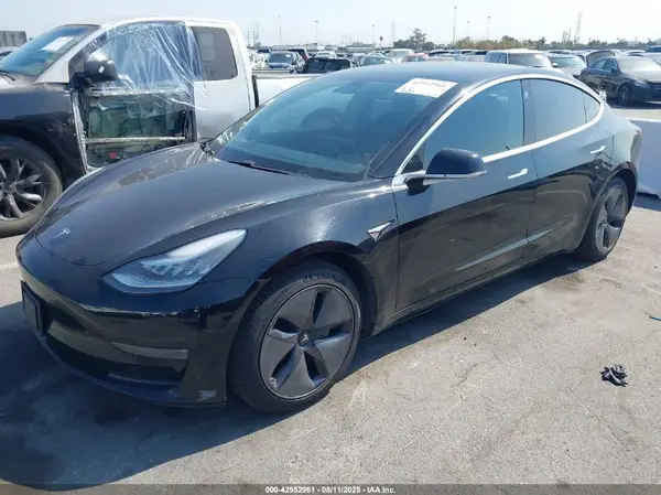 5YJ3E1EA3JF123123 2018 TESLA MODEL 3 - Image 2
