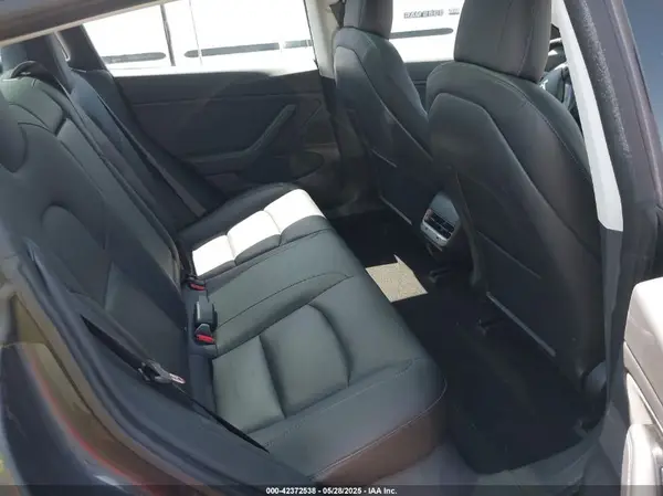 5YJ3E1EA3JF123798 2018 TESLA MODEL 3 - Image 8