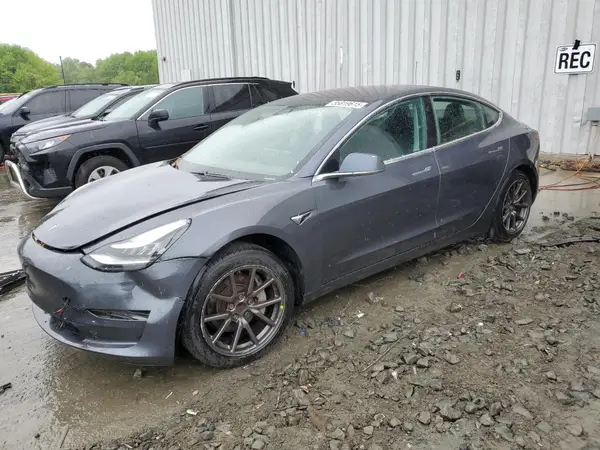 5YJ3E1EA3JF124014 2018 TESLA MODEL 3 - Image 1