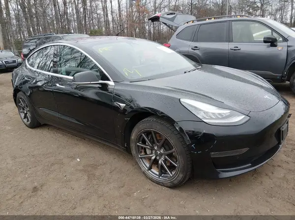 5YJ3E1EA3JF152217 2018 TESLA MODEL 3 - Image 1