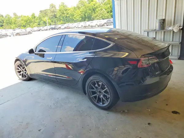 5YJ3E1EA3JF152248 2018 TESLA MODEL 3 - Image 2