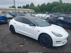 5YJ3E1EA3JF153240 2018 TESLA MODEL 3