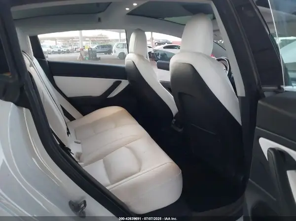 5YJ3E1EA3JF155523 2018 TESLA MODEL 3 - Image 8
