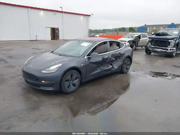 5YJ3E1EA3JF155604 2018 TESLA MODEL 3 - Image 2