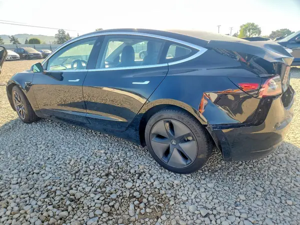 5YJ3E1EA3JF157398 2018 TESLA MODEL 3 - Image 2
