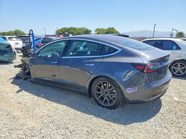 5YJ3E1EA3JF158213 2018 TESLA MODEL 3 - Image 2