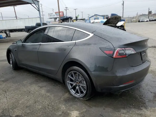 5YJ3E1EA3JF158423 2018 TESLA MODEL 3 - Image 2