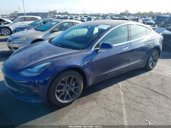 5YJ3E1EA3JF160477 2018 TESLA MODEL 3 - Image 2