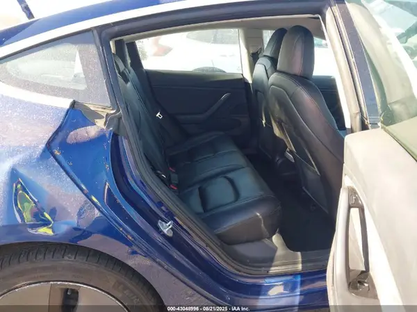 5YJ3E1EA3JF160477 2018 TESLA MODEL 3 - Image 8