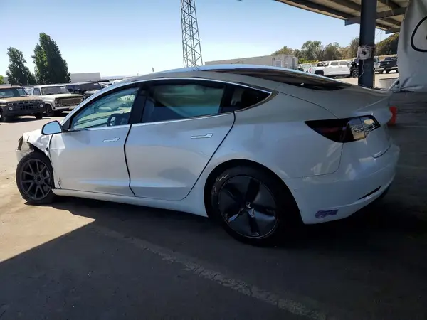 5YJ3E1EA3JF161841 2018 TESLA MODEL 3 - Image 2