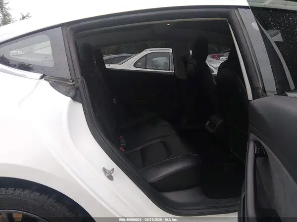 5YJ3E1EA3JF161855 2018 TESLA MODEL 3 - Image 8