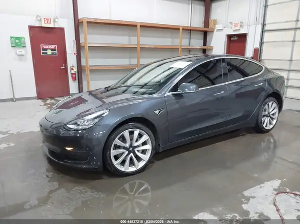 5YJ3E1EA3JF163024 2018 TESLA MODEL 3 - Image 2